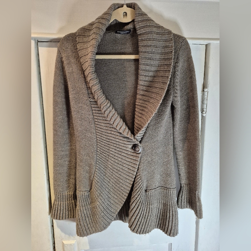 Bianco & Blue Gray Knit Sweater